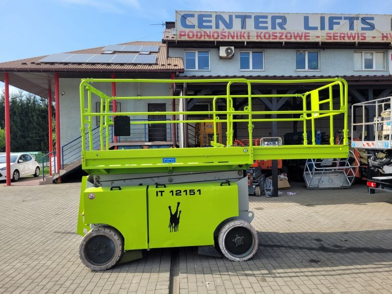 Podnośnik nożycowy samojezdny elektryczny 14 m Iteco IT 12151 - Platforma foarfeca: Foto 5 Podnośnik nożycowy samojezdny elektryczny 14 m Iteco IT 12151 - Platforma foarfeca: Foto 5