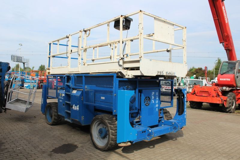 Podnośnik nożycowy 4x4 spalinowy 15 m Genie GS4390 - Platforma foarfeca: Foto 3 Podnośnik nożycowy 4x4 spalinowy 15 m Genie GS4390 - Platforma foarfeca: Foto 3