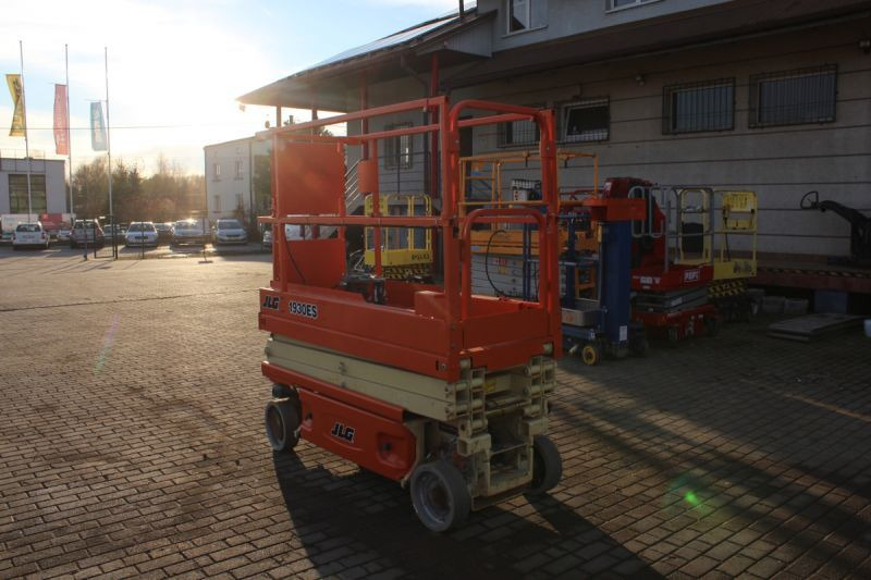 Podnośnik nożycowy elektryczny 8 m JLG 1930 ES - Platforma foarfeca: Foto 4 Podnośnik nożycowy elektryczny 8 m JLG 1930 ES - Platforma foarfeca: Foto 4