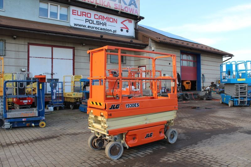 Podnośnik nożycowy elektryczny 8 m JLG 1930 ES - Platforma foarfeca: Foto 1 Podnośnik nożycowy elektryczny 8 m JLG 1930 ES - Platforma foarfeca: Foto 1