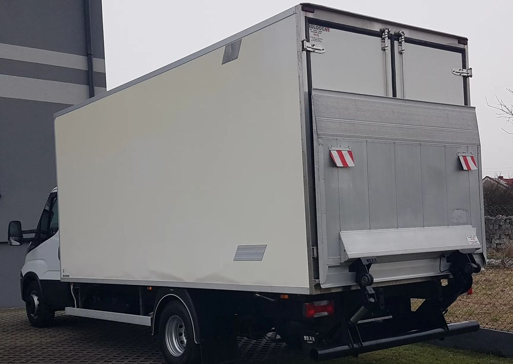 Iveco Daily 70-170 WINDA CHŁODNIA 10EP AGREGAT IZOTERMA - Camion frigider: Foto 3 Iveco Daily 70-170 WINDA CHŁODNIA 10EP AGREGAT IZOTERMA - Camion frigider: Foto 3