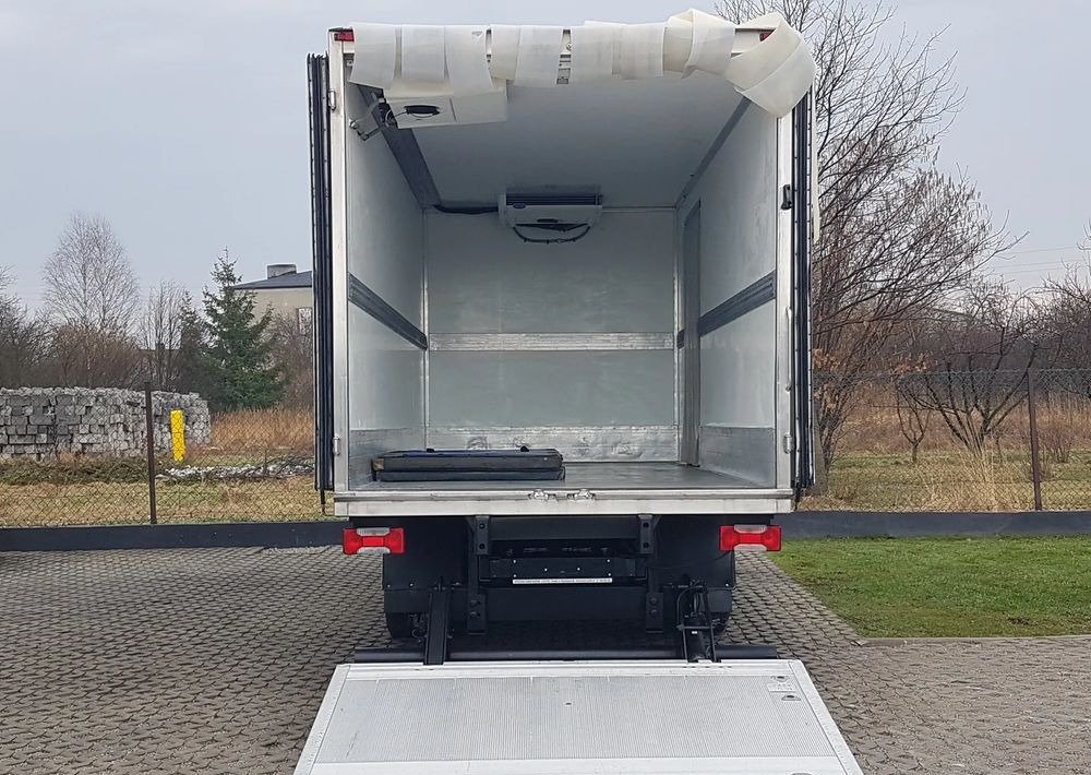 Iveco Daily 70-170 WINDA CHŁODNIA 10EP AGREGAT IZOTERMA - Camion frigider: Foto 5 Iveco Daily 70-170 WINDA CHŁODNIA 10EP AGREGAT IZOTERMA - Camion frigider: Foto 5