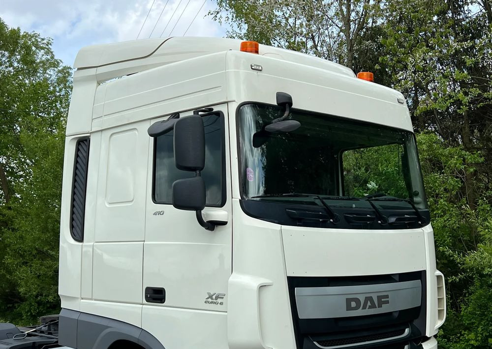 DAF *DAF XF 106 410 Euro 6 RETARDER KLIMA SPROWADZONY SUPER STAN CIĄGNIK SIODŁOWY - Cap tractor: Foto 4 DAF *DAF XF 106 410 Euro 6 RETARDER KLIMA SPROWADZONY SUPER STAN CIĄGNIK SIODŁOWY - Cap tractor: Foto 4