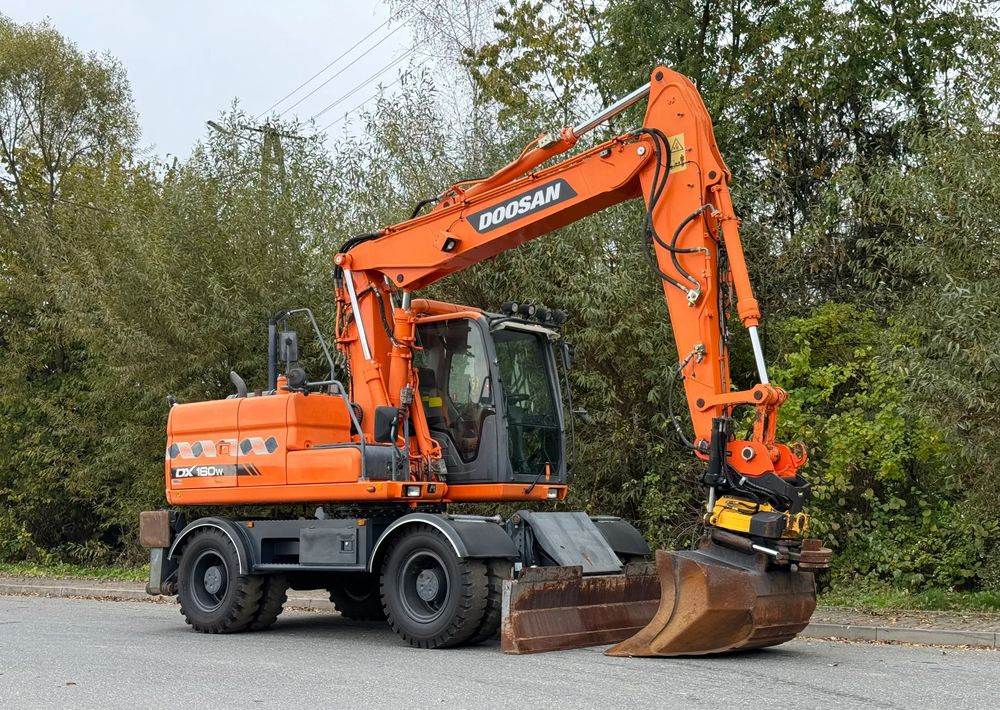 Doosan * DOOSAN DX160W *ROTOTILT* GPS 2D Leica * Sprowadzona * Stan Perfekcyjny * Koparka Kołowa * - Excavator pe roţi: Foto 2 Doosan * DOOSAN DX160W *ROTOTILT* GPS 2D Leica * Sprowadzona * Stan Perfekcyjny * Koparka Kołowa * - Excavator pe roţi: Foto 2