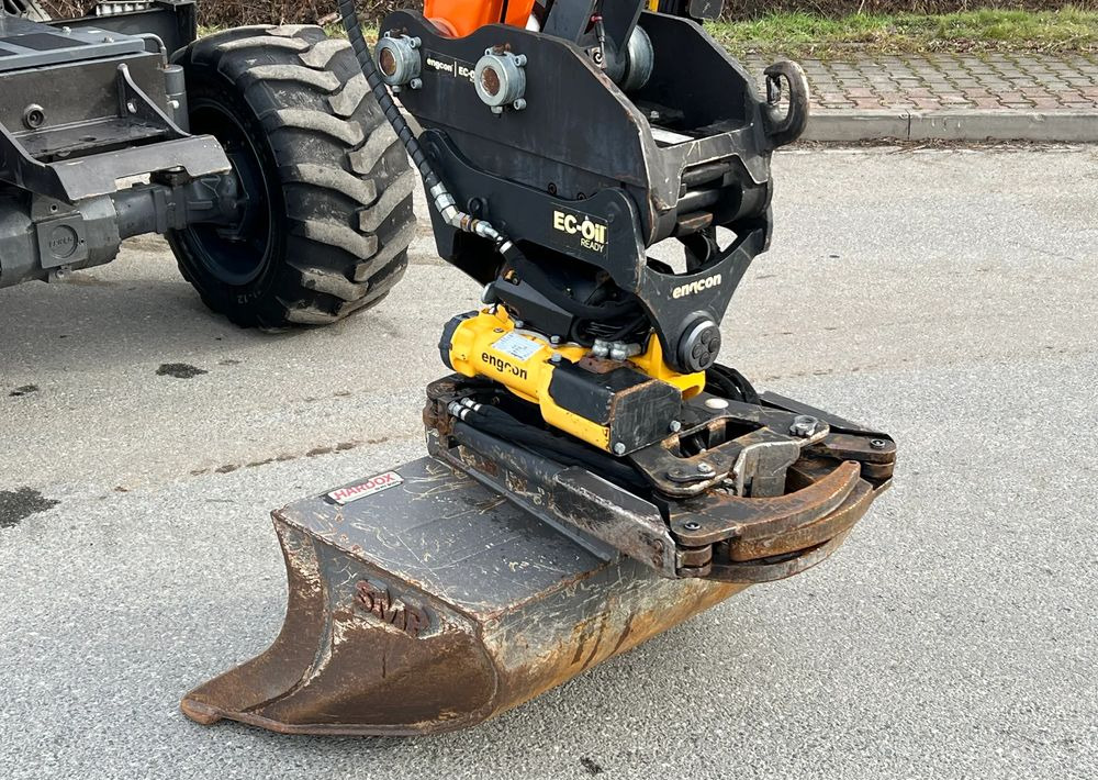 Doosan DOOSAN DX57W *ROTOTILT* 2200 Motogodzin * Jak Nowa * Sprowadzona * Stan Perfekcyjny - Excavator pe roţi: Foto 4 Doosan DOOSAN DX57W *ROTOTILT* 2200 Motogodzin * Jak Nowa * Sprowadzona * Stan Perfekcyjny - Excavator pe roţi: Foto 4