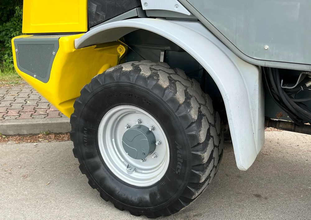 Kramer * Kramer Allrad Neuson 950 * Ładowarka * Sprowadzona * Bardzo Dobry Stan - Încărcător frontal pe pneuri: Foto 5 Kramer * Kramer Allrad Neuson 950 * Ładowarka * Sprowadzona * Bardzo Dobry Stan - Încărcător frontal pe pneuri: Foto 5