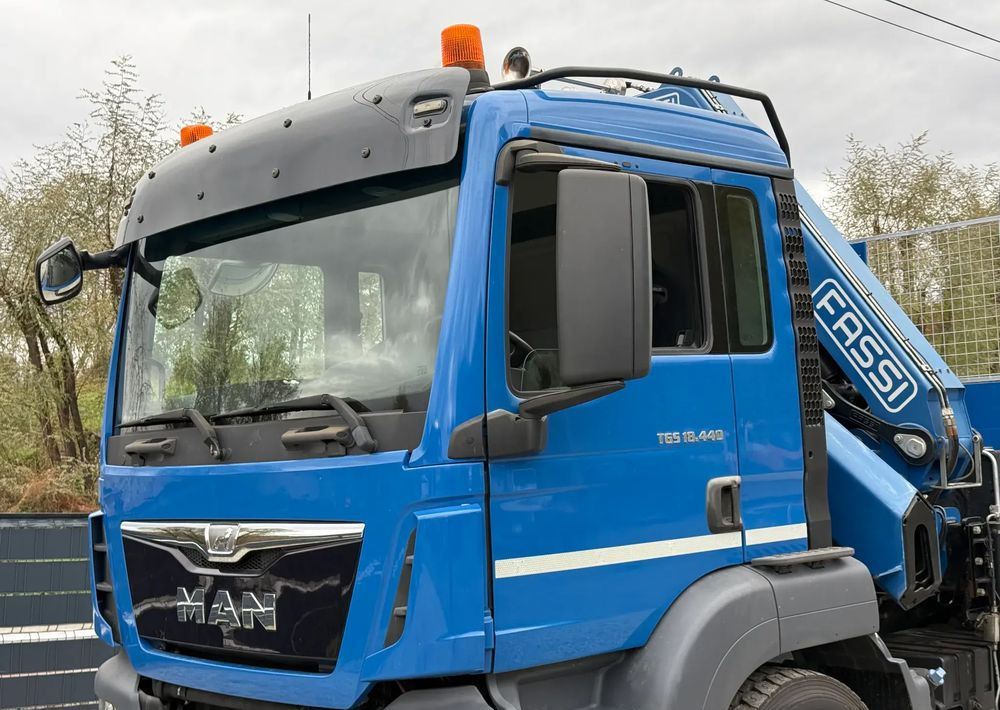 MAN * MAN 18.440 TGS * 4x4 * HDS Fassi F215 * Sprowadzony * 95 000 KM ! * Stan Jak Nowy - Camion platformă, Camion cu macara: Foto 4 MAN * MAN 18.440 TGS * 4x4 * HDS Fassi F215 * Sprowadzony * 95 000 KM ! * Stan Jak Nowy - Camion platformă, Camion cu macara: Foto 4