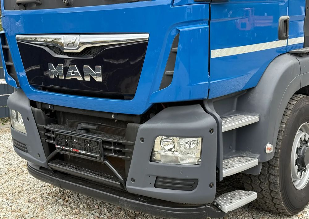 MAN * MAN 18.440 TGS * 4x4 * HDS Fassi F215 * Sprowadzony * 95 000 KM ! * Stan Jak Nowy - Camion platformă, Camion cu macara: Foto 3 MAN * MAN 18.440 TGS * 4x4 * HDS Fassi F215 * Sprowadzony * 95 000 KM ! * Stan Jak Nowy - Camion platformă, Camion cu macara: Foto 3