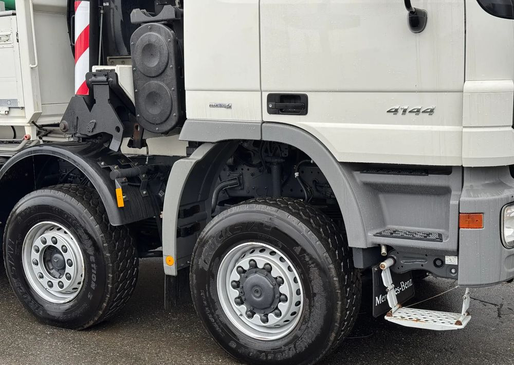 Mercedes-Benz * Mercedes 8x6 Actros 4144 * HDS Palfinger 150002 + FLY JIB PJ 170 * Dźwig * 40 TON * Wyciągarka * 35 Metrów * Kosz * - Camion platformă, Camion cu macara: Foto 5 Mercedes-Benz * Mercedes 8x6 Actros 4144 * HDS Palfinger 150002 + FLY JIB PJ 170 * Dźwig * 40 TON * Wyciągarka * 35 Metrów * Kosz * - Camion platformă, Camion cu macara: Foto 5