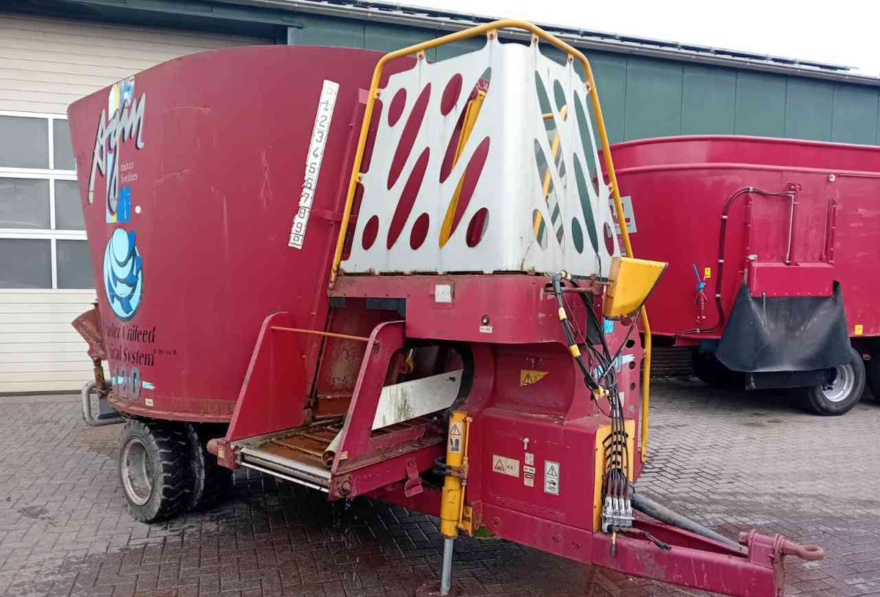 AGM W12 voermengwagen *Verkocht/sold* - Remorcă distribuit furaje: Foto 1 AGM W12 voermengwagen *Verkocht/sold* - Remorcă distribuit furaje: Foto 1