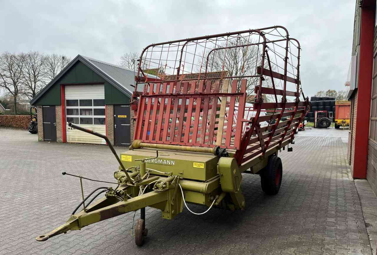 Bergmann Opraapwagen, ladewagen, weidebouwmachines - Remorcă cu autoincarcare: Foto 3 Bergmann Opraapwagen, ladewagen, weidebouwmachines - Remorcă cu autoincarcare: Foto 3