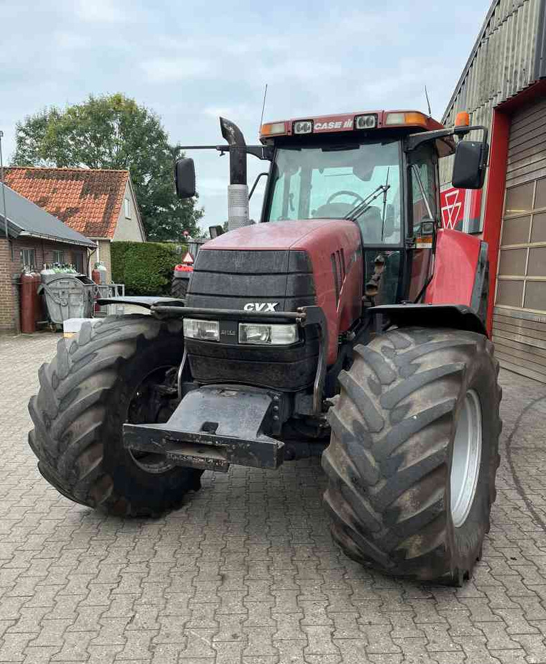 Case-IH CVX 1135 Tractoren - Tractor agricol: Foto 3 Case-IH CVX 1135 Tractoren - Tractor agricol: Foto 3