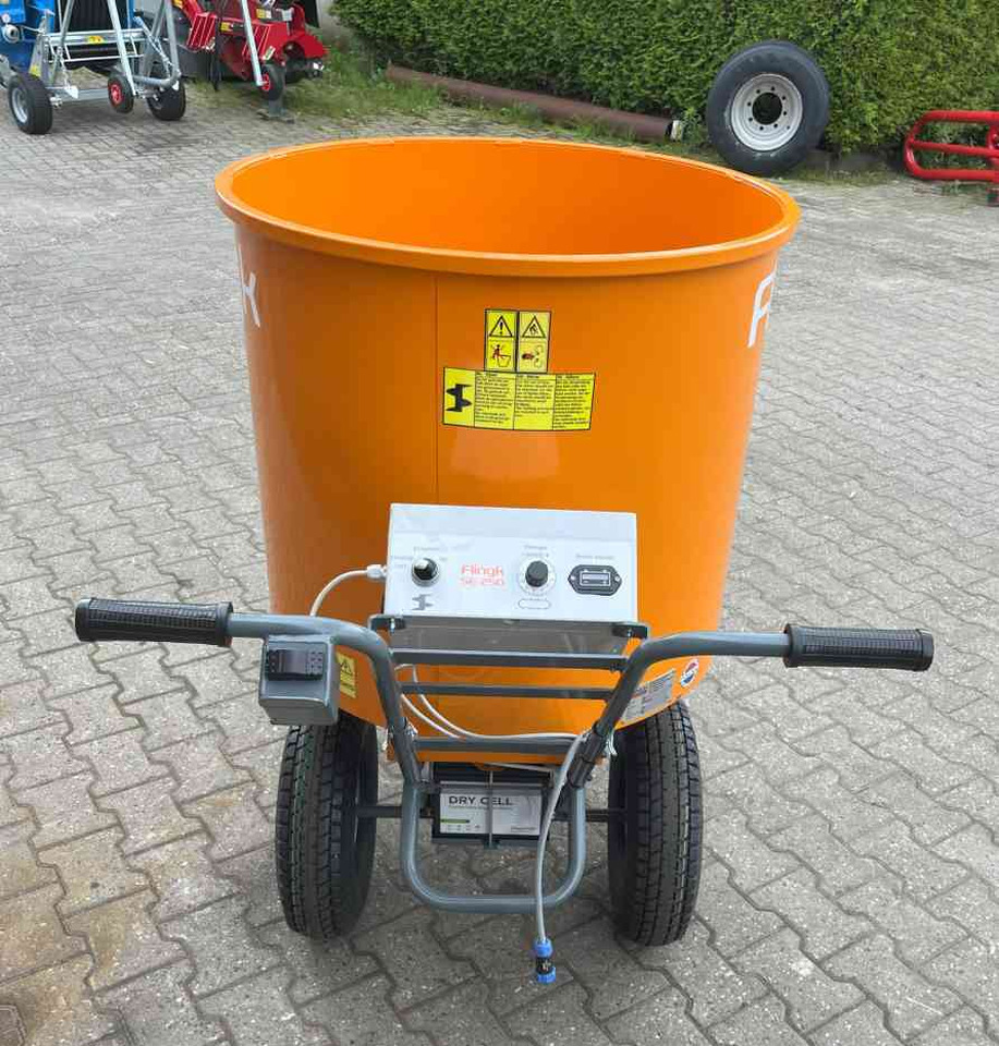 Flingk Flingk Elektrisch SE 250 zaagselstrooier diversen - Utilaje de creştere vite: Foto 4 Flingk Flingk Elektrisch SE 250 zaagselstrooier diversen - Utilaje de creştere vite: Foto 4