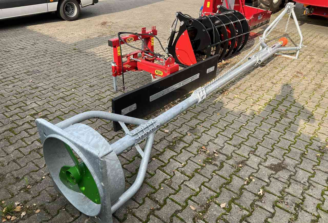Holaras Mammoet 500 mestmixer mestverwerking - Maşină de împrăştiat îngrăşăminte: Foto 2 Holaras Mammoet 500 mestmixer mestverwerking - Maşină de împrăştiat îngrăşăminte: Foto 2