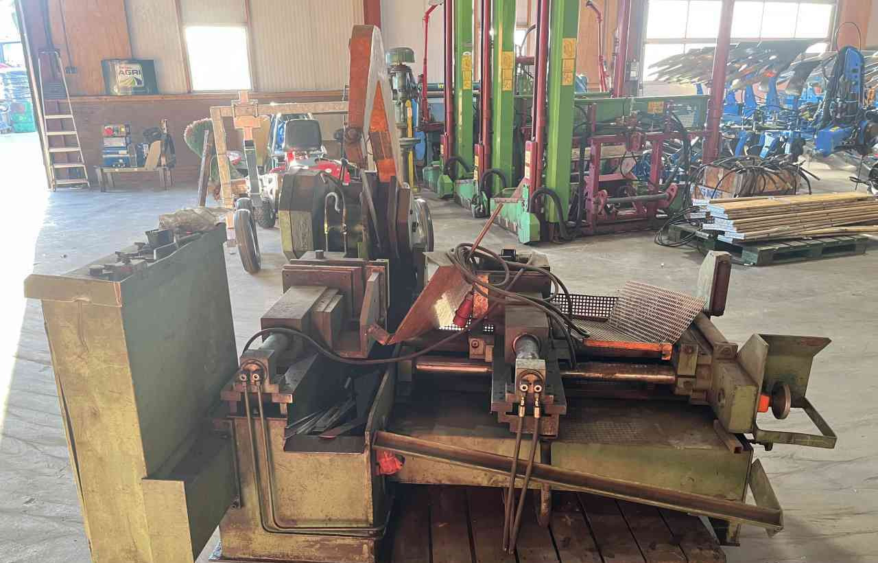 Kasto beugelzaagmachine diversen - Mașină: Foto 4 Kasto beugelzaagmachine diversen - Mașină: Foto 4