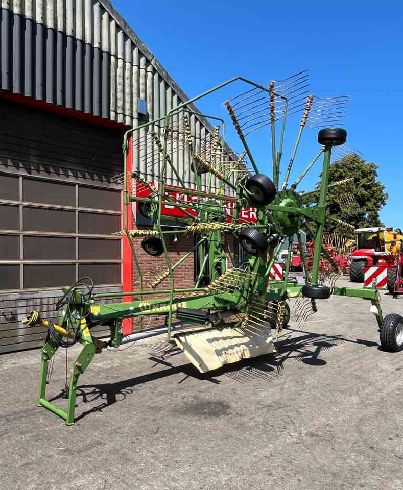 Krone Swadro 900 zwadhark weidebouwmachines - Maşină de întors fânul: Foto 1 Krone Swadro 900 zwadhark weidebouwmachines - Maşină de întors fânul: Foto 1