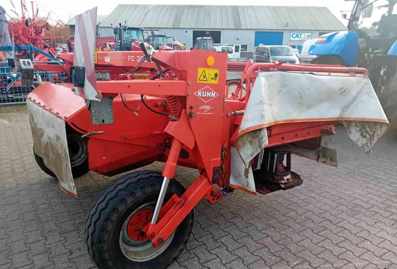 Kuhn FC302G getrokken schijvenmaaier *Verkocht/sold* - Cositoare: Foto 3 Kuhn FC302G getrokken schijvenmaaier *Verkocht/sold* - Cositoare: Foto 3