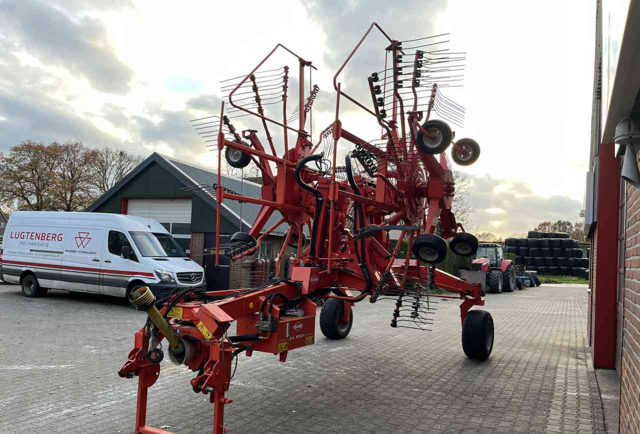 Kuhn GA 8521 zwadhark zwiller rugger rake weidebouwmachines - Maşină de întors fânul: Foto 3 Kuhn GA 8521 zwadhark zwiller rugger rake weidebouwmachines - Maşină de întors fânul: Foto 3