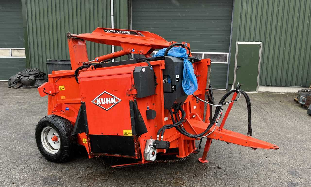 Kuhn Polycrock 3850 voermachines - Remorcă distribuit furaje: Foto 1 Kuhn Polycrock 3850 voermachines - Remorcă distribuit furaje: Foto 1