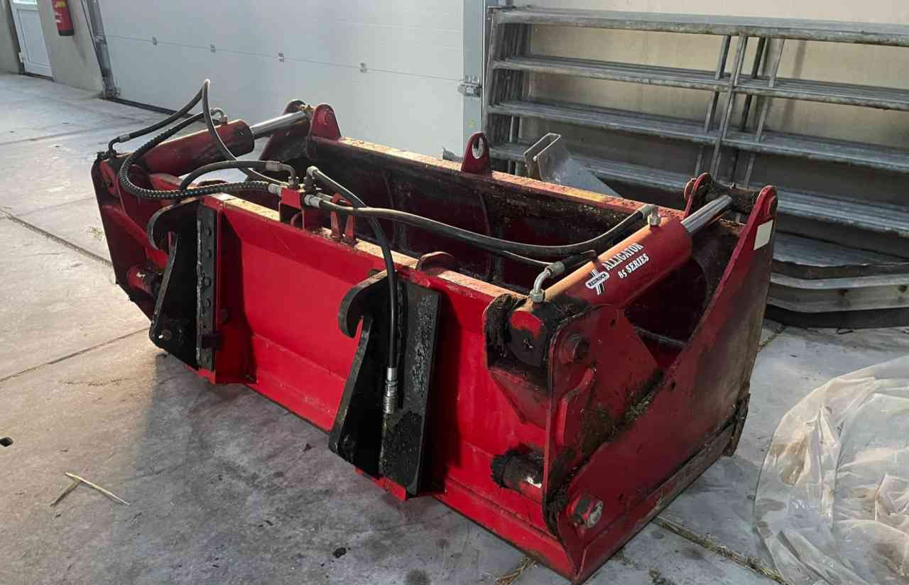 Redrock Kuilhapper 1.60 breed, dichte bodem, Volvo L30 aansluiting voermachines - Echipamente pentru furaje: Foto 2 Redrock Kuilhapper 1.60 breed, dichte bodem, Volvo L30 aansluiting voermachines - Echipamente pentru furaje: Foto 2