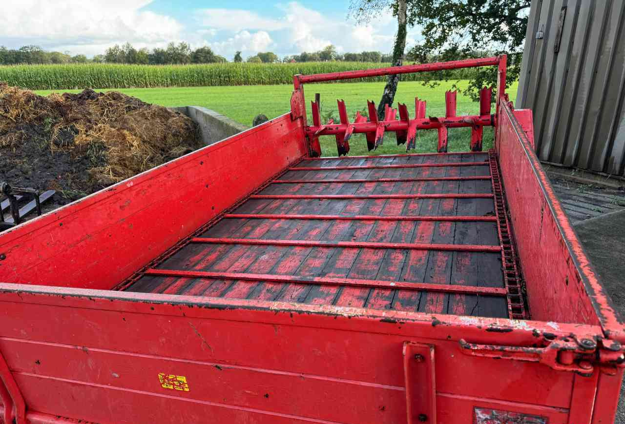 Schuitemaker SMS 3000 mestverspreider *Verkocht/sold* - Maşină de împrăştiat gunoi de grajd: Foto 3 Schuitemaker SMS 3000 mestverspreider *Verkocht/sold* - Maşină de împrăştiat gunoi de grajd: Foto 3