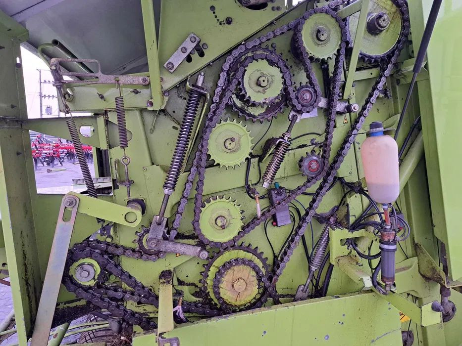 Claas 250 RC Uniwrap - Presă baloţi rotunzi: Foto 5 Claas 250 RC Uniwrap - Presă baloţi rotunzi: Foto 5