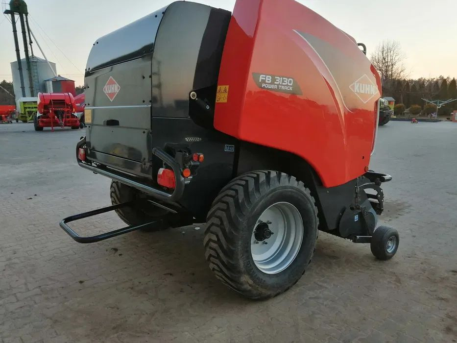 Prasa rolująca Kuhn 3130 Power track 2017r. - Presă baloţi rotunzi: Foto 4 Prasa rolująca Kuhn 3130 Power track 2017r. - Presă baloţi rotunzi: Foto 4