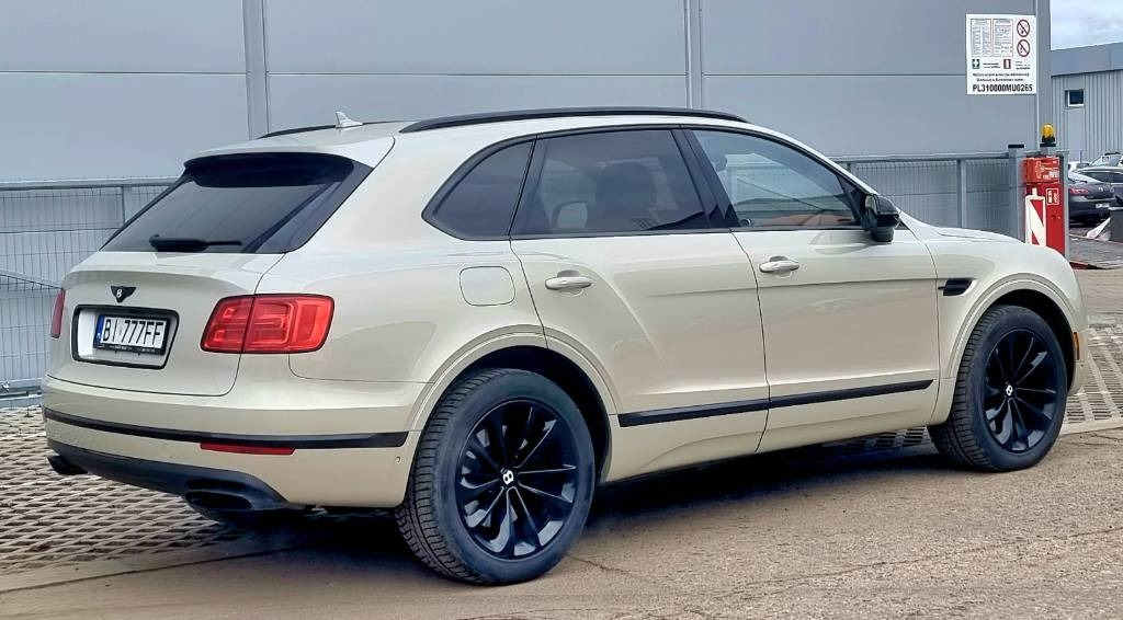 Bentley BENTAYGA 6.0 W12 - Automobil: Foto 5 Bentley BENTAYGA 6.0 W12 - Automobil: Foto 5
