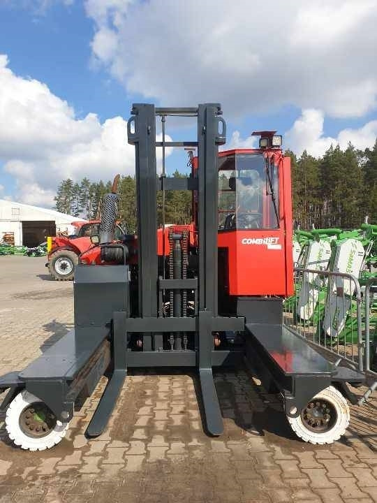 Combilift C 4500 - Stivuitor lateral: Foto 1 Combilift C 4500 - Stivuitor lateral: Foto 1