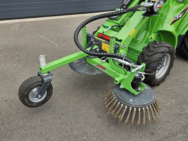 Avant Onkruidborstel 60cm - Ataşament pentru Utilaje agricole: Foto 1 Avant Onkruidborstel 60cm - Ataşament pentru Utilaje agricole: Foto 1