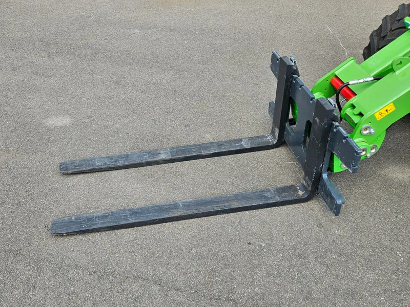 Avant XHD120 CM Palletvork - Ataşament pentru Utilaje agricole: Foto 1 Avant XHD120 CM Palletvork - Ataşament pentru Utilaje agricole: Foto 1