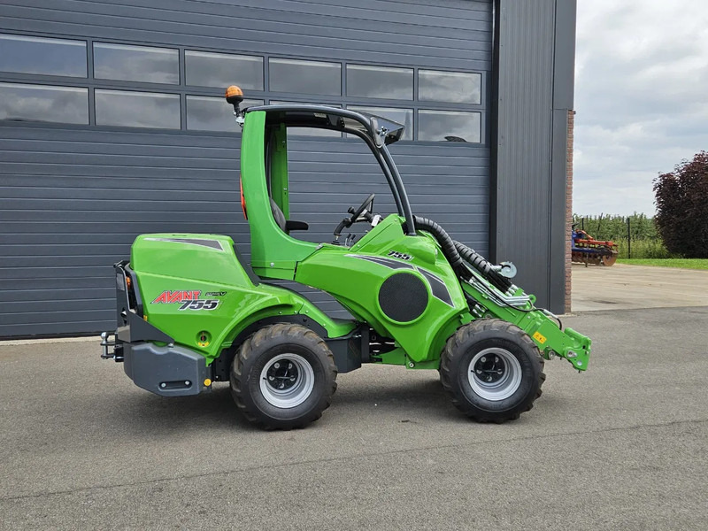 Avant 755i Rental mini-shovel - Mini încărcător pe şenile: Foto 3 Avant 755i Rental mini-shovel - Mini încărcător pe şenile: Foto 3