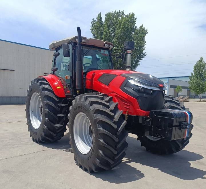 Tractor agricol nou NEW MAXUS 260 HP 4x4 Tractor Warranty up to 10 YEARS НОВИЙ MAXUS 260 К.с. Трактор 4x4 Гарантія до 10 РОКІВ NOWY MAXUS 260 KM Ciągnik 4x4 Gwarancja do 10 LAT: Foto 9