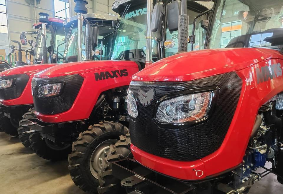 NEW MAXUS 70 HP 4x4 Export Tractor Warranty up to 10 YEARS НОВИЙ Трактор 70 К.с. 4x4 MAXUS Експорт Гарантія до 10 РОКІВ NOWY Ciągnik 70 KM 4x4 MAXUS Export Gwarancja do 10 LAT - Tractor agricol: Foto 4 NEW MAXUS 70 HP 4x4 Export Tractor Warranty up to 10 YEARS НОВИЙ Трактор 70 К.с. 4x4 MAXUS Експорт Гарантія до 10 РОКІВ NOWY Ciągnik 70 KM 4x4 MAXUS Export Gwarancja do 10 LAT - Tractor agricol: Foto 4