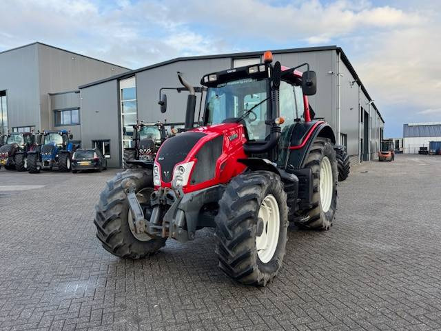 Valtra N123 Hitech5 - Tractor agricol: Foto 5 Valtra N123 Hitech5 - Tractor agricol: Foto 5