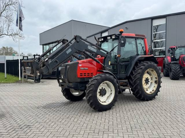 Valtra Valmet 6650 Hitech, voorlader, vloeistofkoppeling - Tractor agricol: Foto 5 Valtra Valmet 6650 Hitech, voorlader, vloeistofkoppeling - Tractor agricol: Foto 5