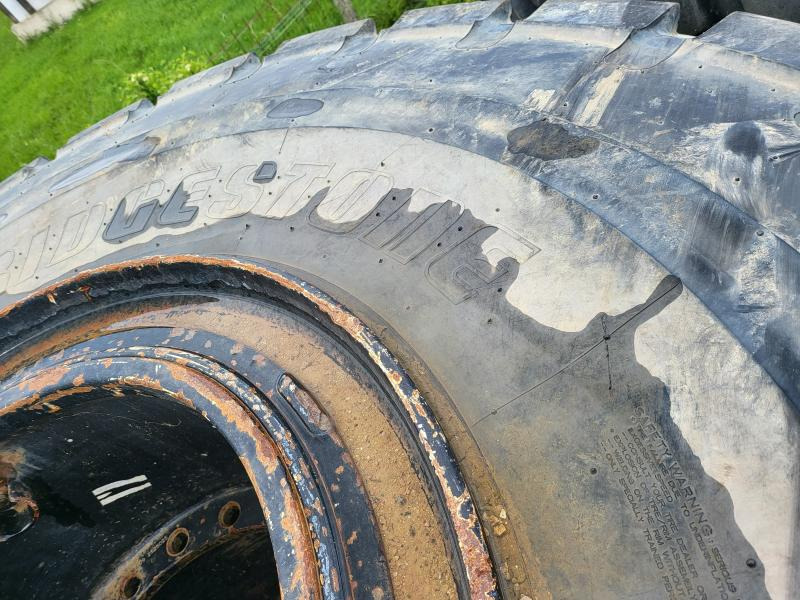 Bridgestone - Anvelopă pentru Utilaje constructii: Foto 4 Bridgestone - Anvelopă pentru Utilaje constructii: Foto 4