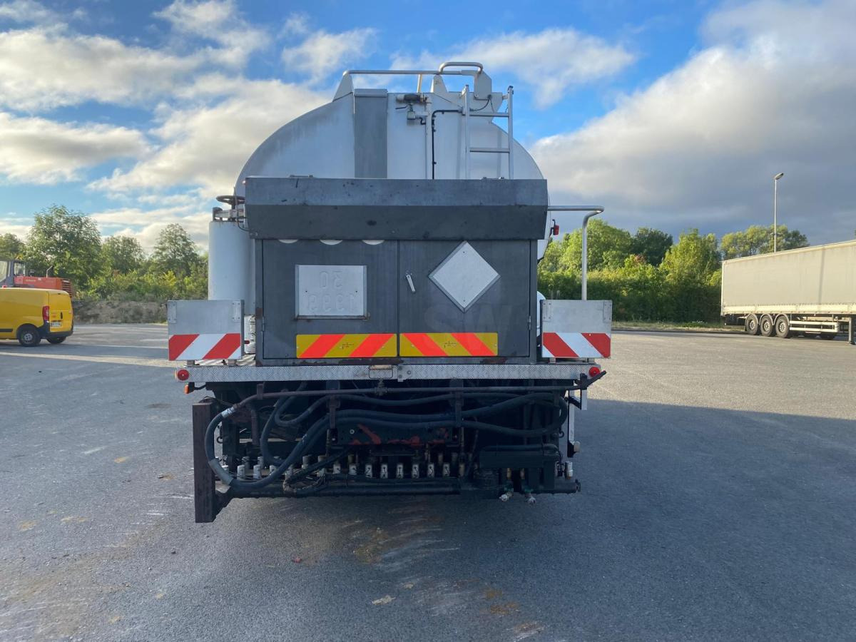 Renault Premium 300 CV - Camion cisternă: Foto 4 Renault Premium 300 CV - Camion cisternă: Foto 4