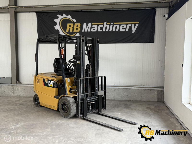 Caterpillar EP25K PAC - Motostivuitor: Foto 2 Caterpillar EP25K PAC - Motostivuitor: Foto 2