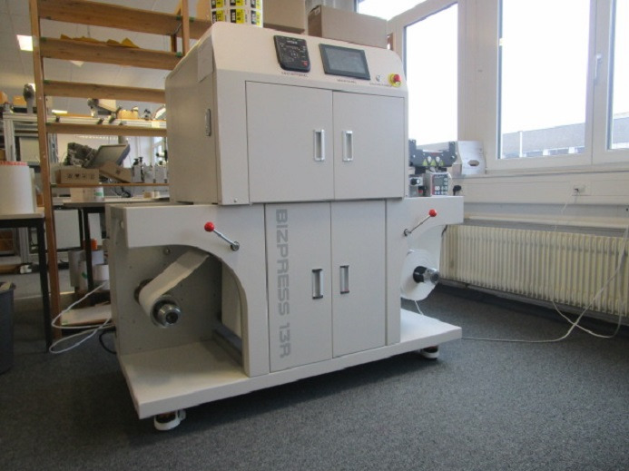 DIGITAL ETIKETTENDRUCKMASCHINE VP320C BIZPRESS 13R - Mașină de tipar: Foto 5 DIGITAL ETIKETTENDRUCKMASCHINE VP320C BIZPRESS 13R - Mașină de tipar: Foto 5