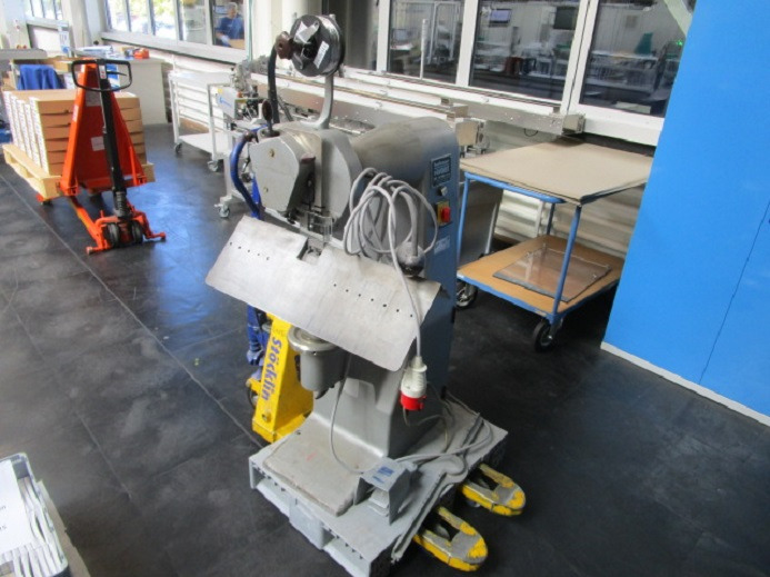 DRAHTHEFTMASCHINE HOHNER FAVORIT - Mașină de tipar: Foto 1 DRAHTHEFTMASCHINE HOHNER FAVORIT - Mașină de tipar: Foto 1