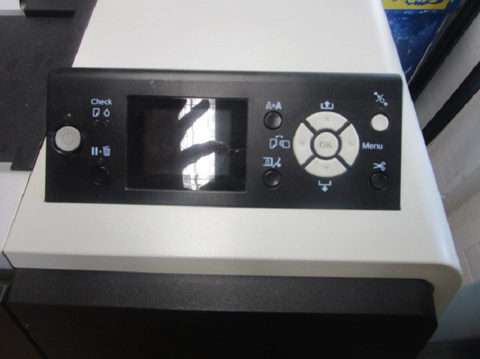 EPSON STYLUS PRO 9700 - Mașină de tipar digital: Foto 5 EPSON STYLUS PRO 9700 - Mașină de tipar digital: Foto 5