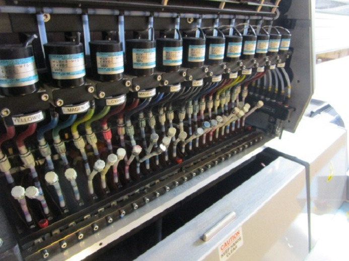 GROSSFORMATDRUCKER AGFA JETI 3324 SL BASE SOLVENT RTR (roll to roll) 6C (DRUCKT AUF PLACHEN, PLANEN, STOFFBANNER & VERSCHIEDENE MATERIALIEN) - Mașină de tipar digital: Foto 4 GROSSFORMATDRUCKER AGFA JETI 3324 SL BASE SOLVENT RTR (roll to roll) 6C (DRUCKT AUF PLACHEN, PLANEN, STOFFBANNER & VERSCHIEDENE MATERIALIEN) - Mașină de tipar digital: Foto 4