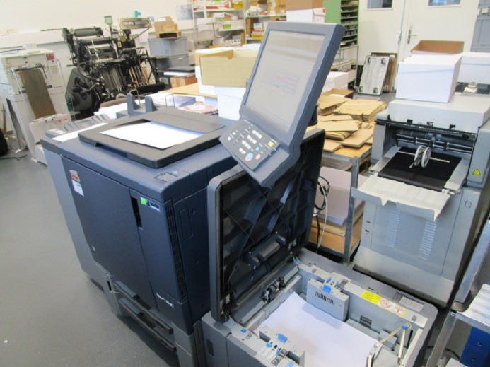 KONICA MINOLTA DEVELOP INEO+1060L - Mașină de tipar digital: Foto 2 KONICA MINOLTA DEVELOP INEO+1060L - Mașină de tipar digital: Foto 2