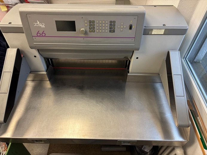 POLAR 66 - Mașină de tăiat hârtie: Foto 2 POLAR 66 - Mașină de tăiat hârtie: Foto 2