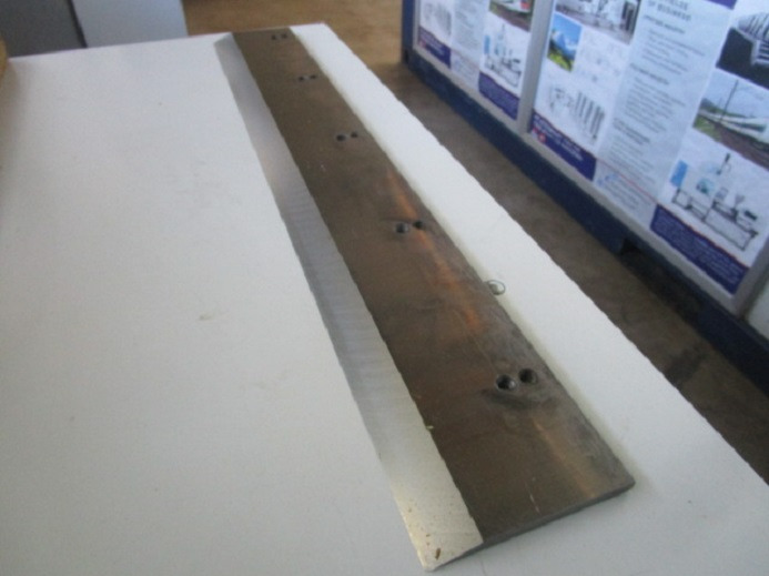 1X ERSATZMESSER FÜR EBA 551 LT - Piesă de schimb pentru Mașină de tipar: Foto 3 1X ERSATZMESSER FÜR EBA 551 LT - Piesă de schimb pentru Mașină de tipar: Foto 3