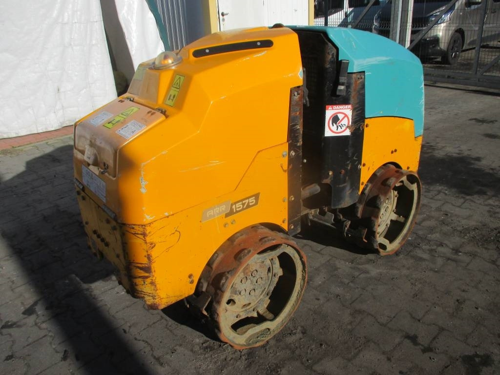 Ammann ARR 1575 - Cilindru compactor pentru asfalt: Foto 2 Ammann ARR 1575 - Cilindru compactor pentru asfalt: Foto 2