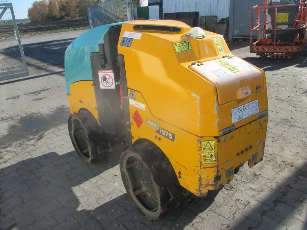 Ammann ARR 1575 - Cilindru compactor pentru asfalt: Foto 4 Ammann ARR 1575 - Cilindru compactor pentru asfalt: Foto 4