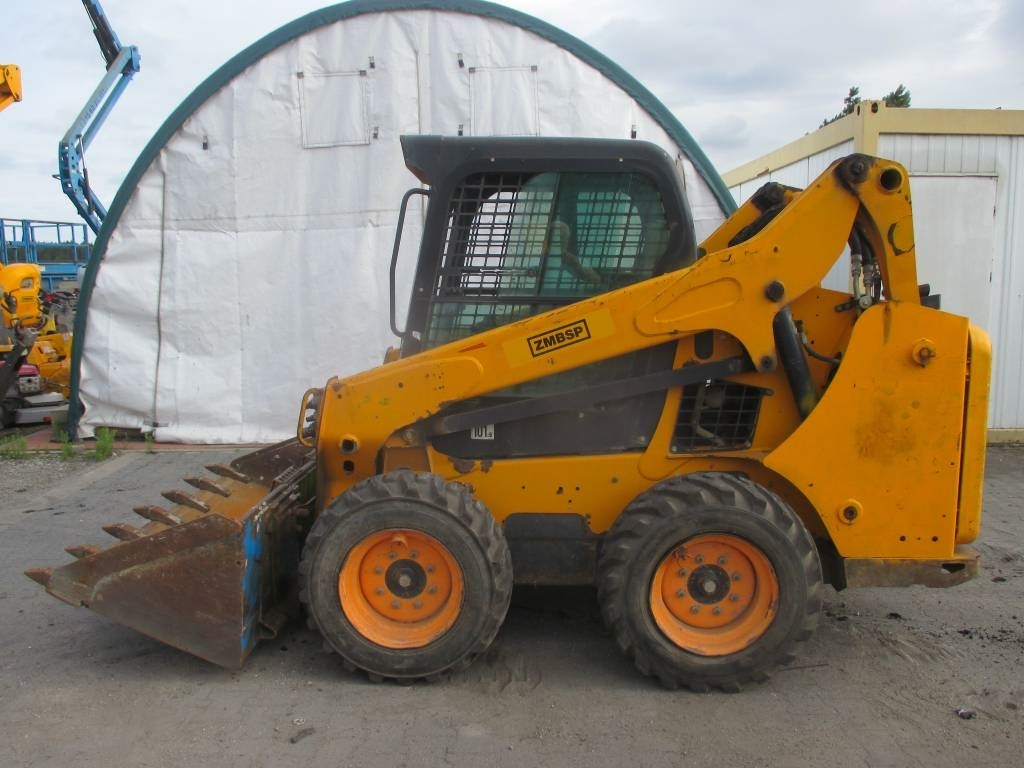 Bobcat S 530 - Mini încărcător: Foto 1 Bobcat S 530 - Mini încărcător: Foto 1