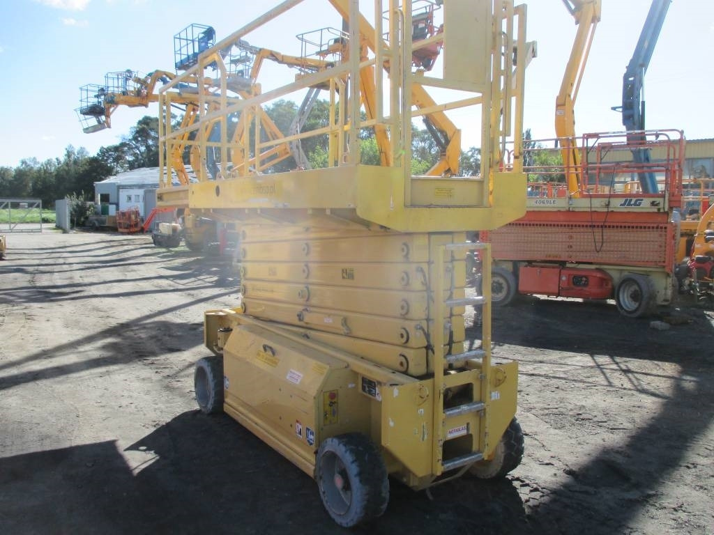 HAB S142-12E2WD - Platforma foarfeca: Foto 5 HAB S142-12E2WD - Platforma foarfeca: Foto 5